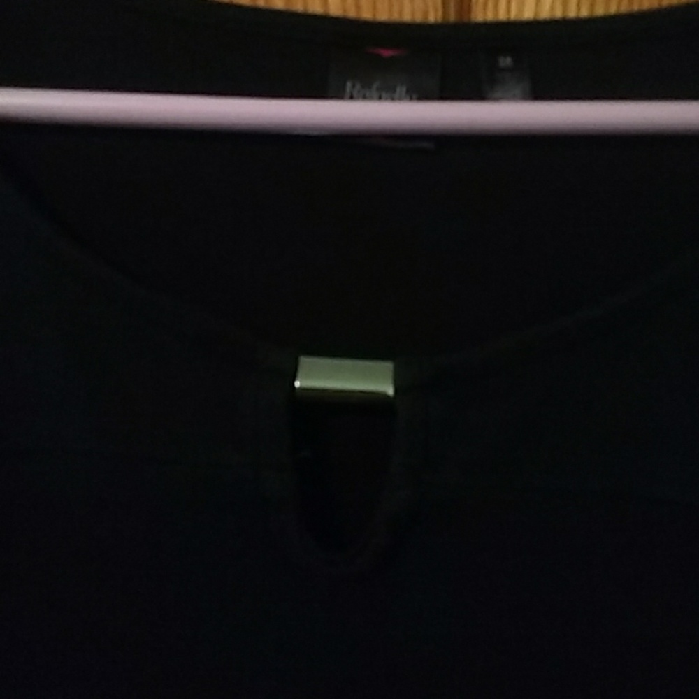 Top - Picture 2 of 2